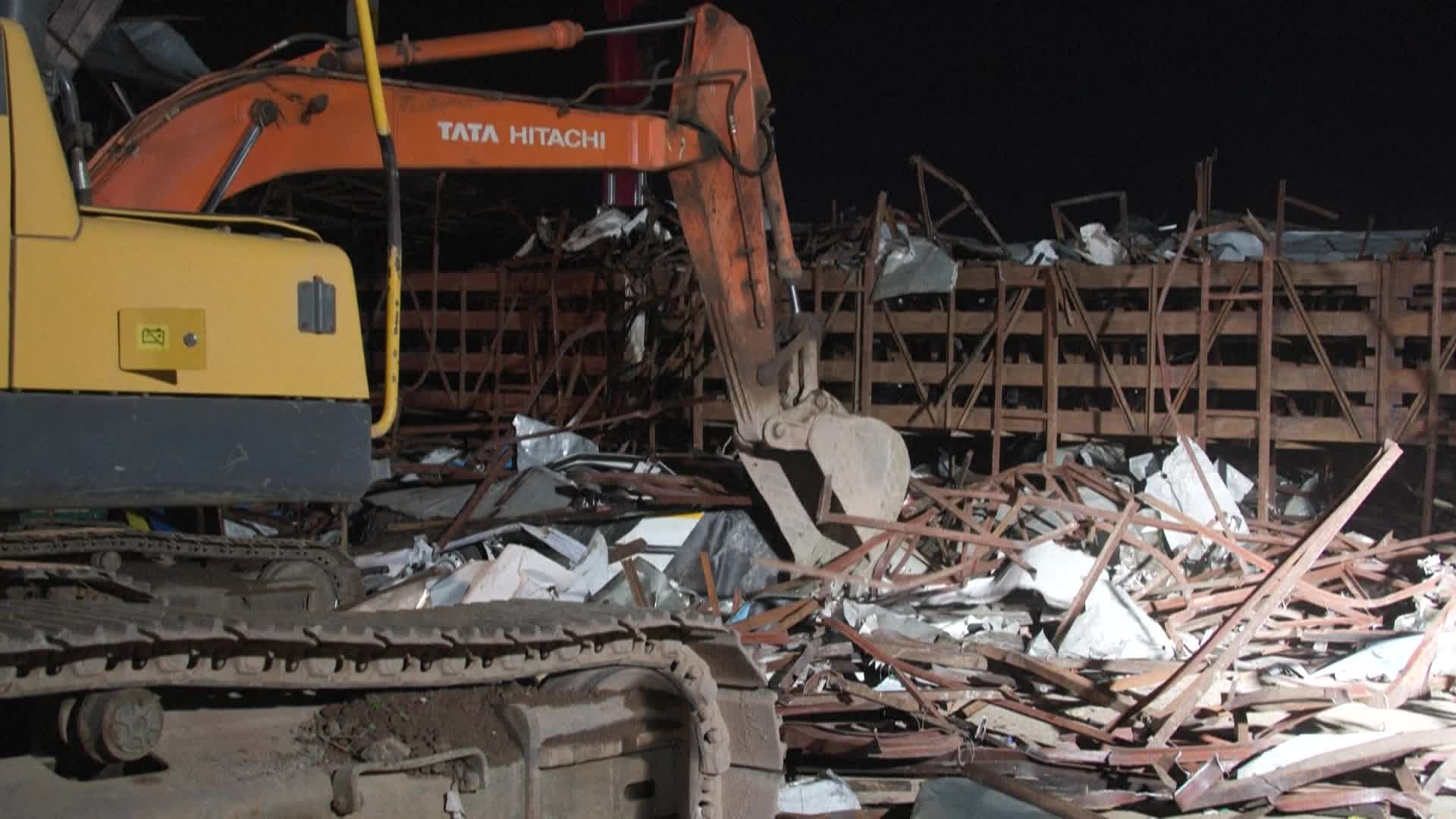 The death toll from the collapse of a huge billboard in Mumbai has risen to 12 dead and 60 injured