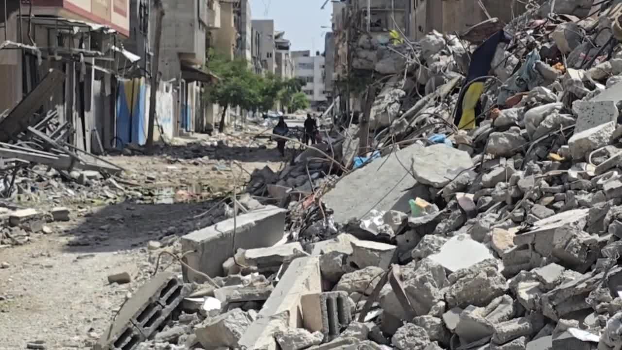 Three martyrs in the occupation bombing of a house in Gaza City