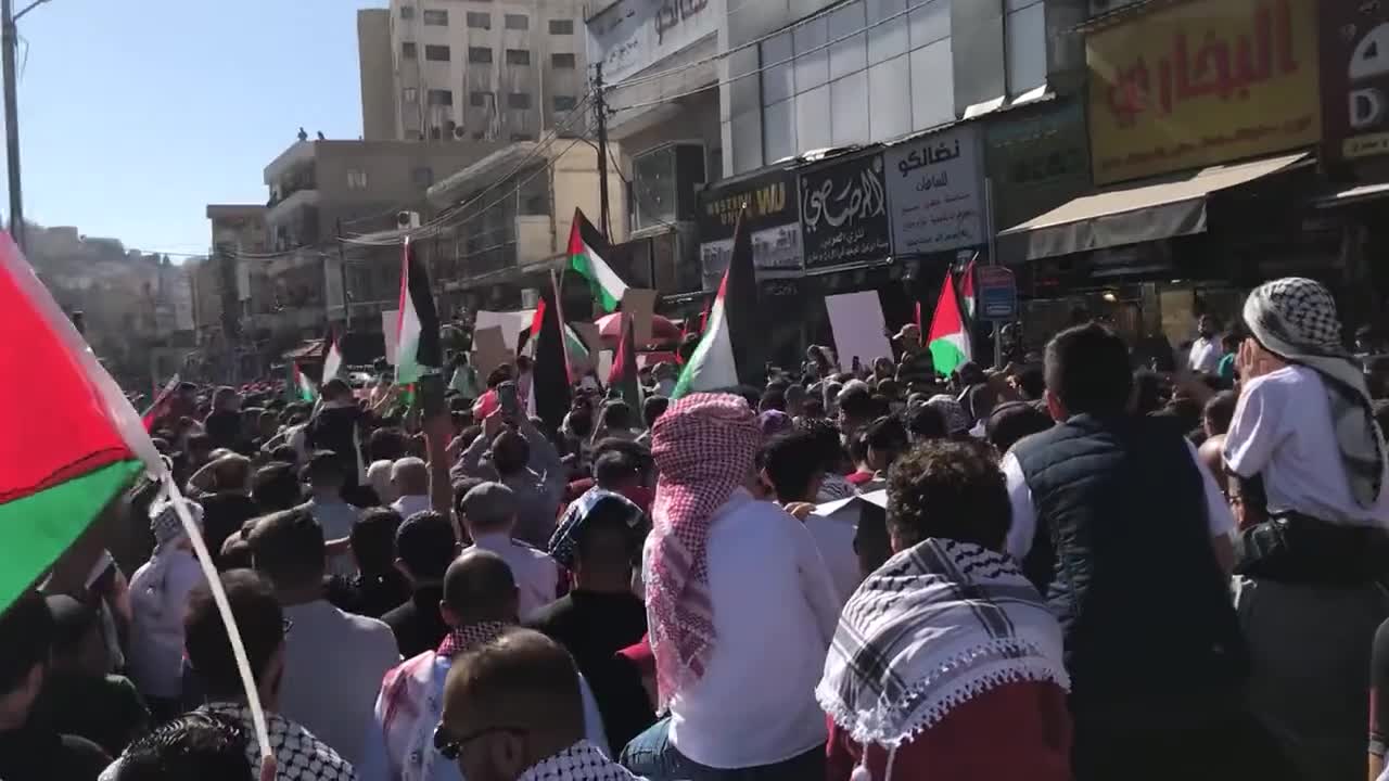 تظاهرات حاشدة في عمان ومدن أخرى دعمًا لغزة وتنديدًا بالعدوان الإسرائيلي ومجازره في القطاع