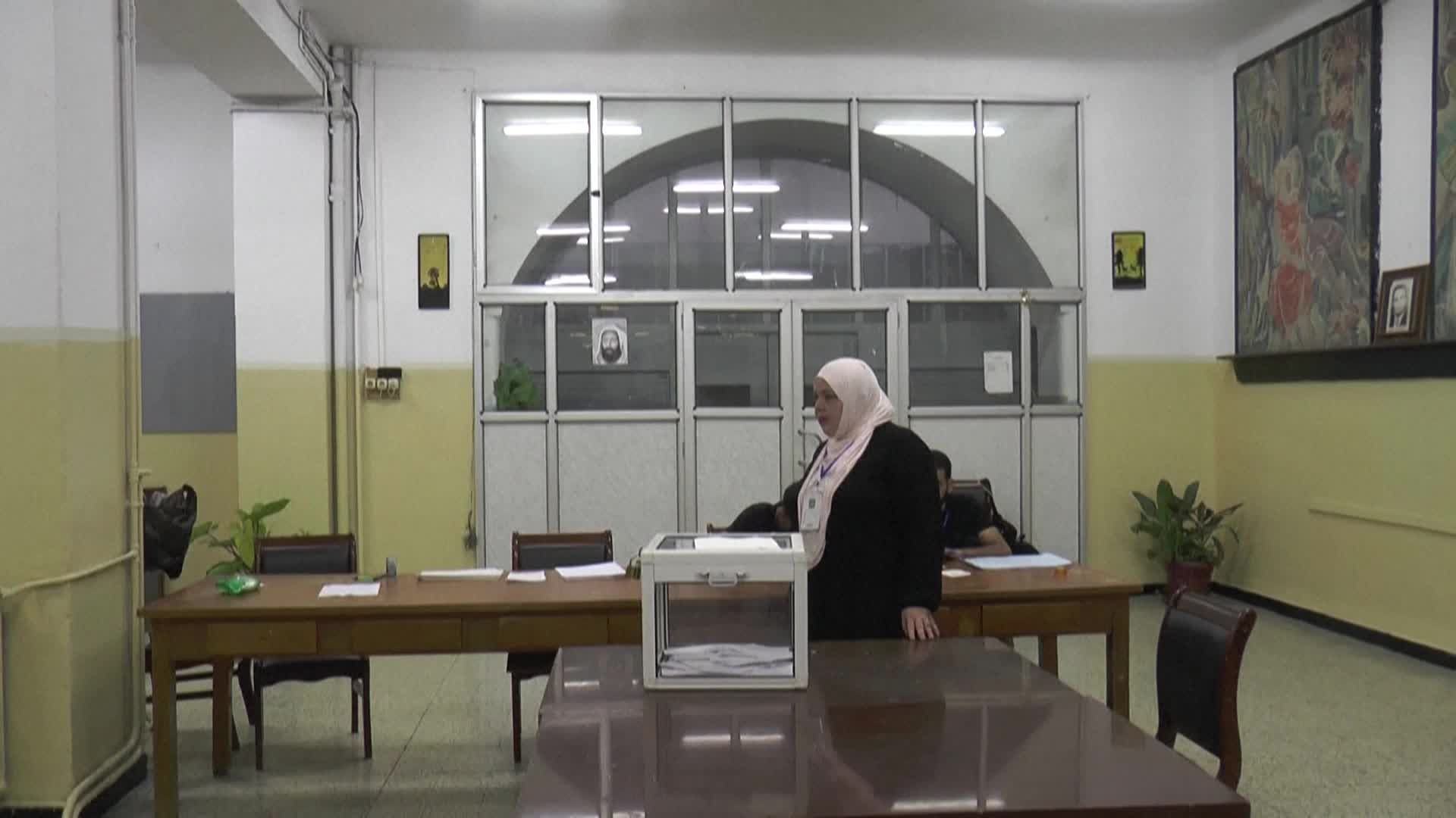 السلطة الوطنية المستقلة للانتخابات: ننسبة المشاركة في انتخابات الرئاسة بلغت 48.03 بالمئة