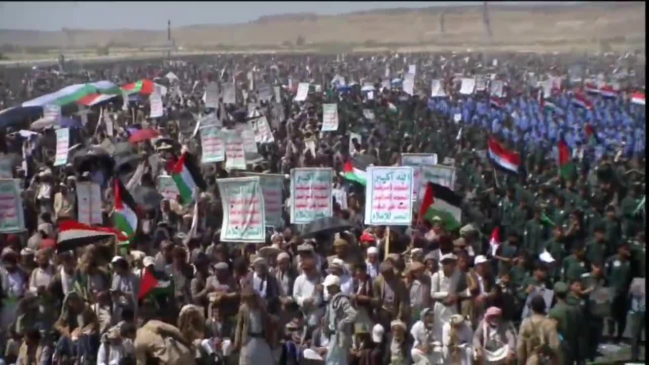 مسيرات حاشدة في صعدة تضامناً مع فلسطين تحت عنوان "مع غزة.. تطوير القدرات.. وتصعيد العمليات"