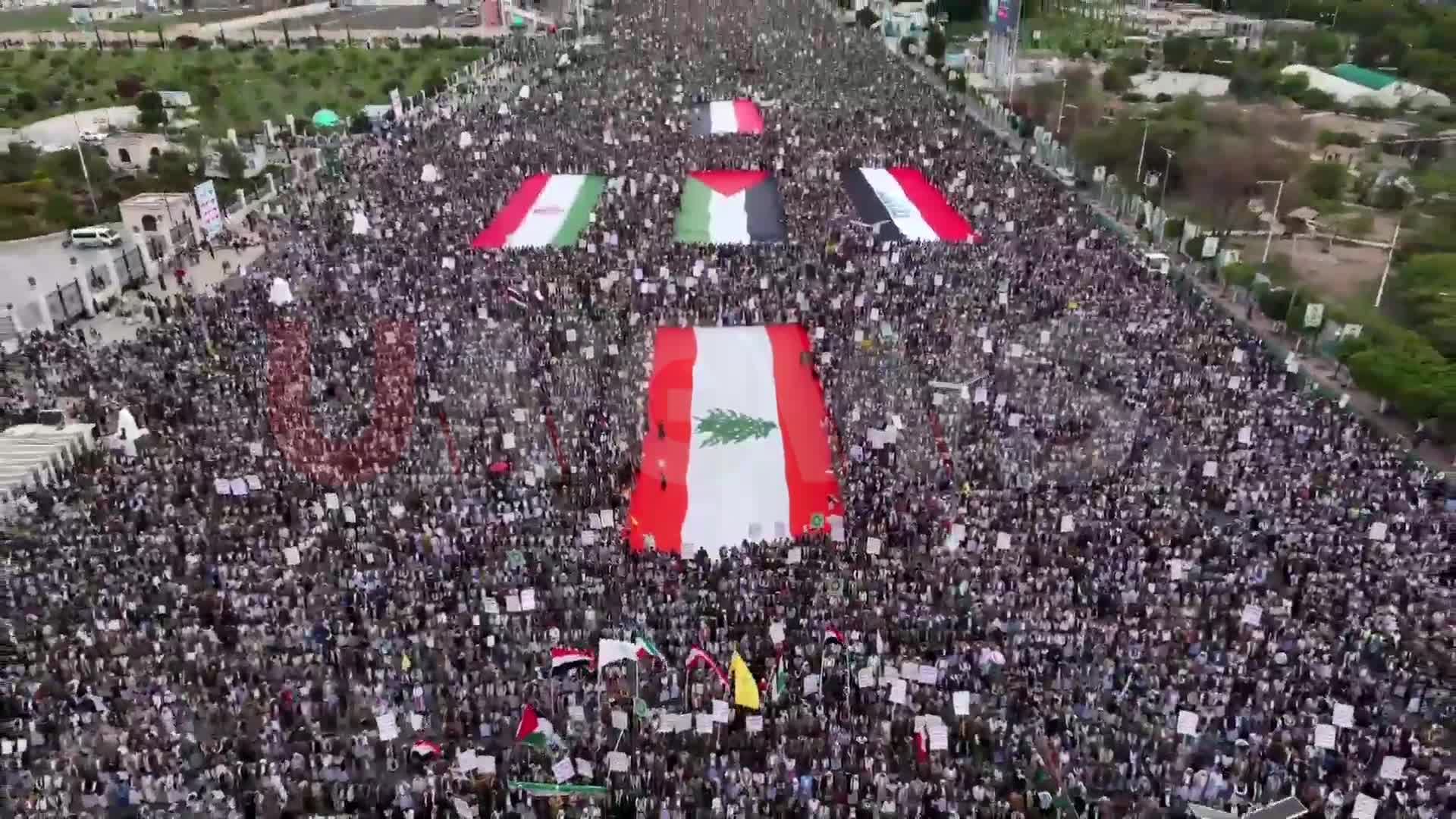 صنعاء تحتضن طوفاناً بشرياً مليونياً تأكيداً على مواصلة الإسناد لفلسطين ولبنان وتعزيز "وحدة الساحات"