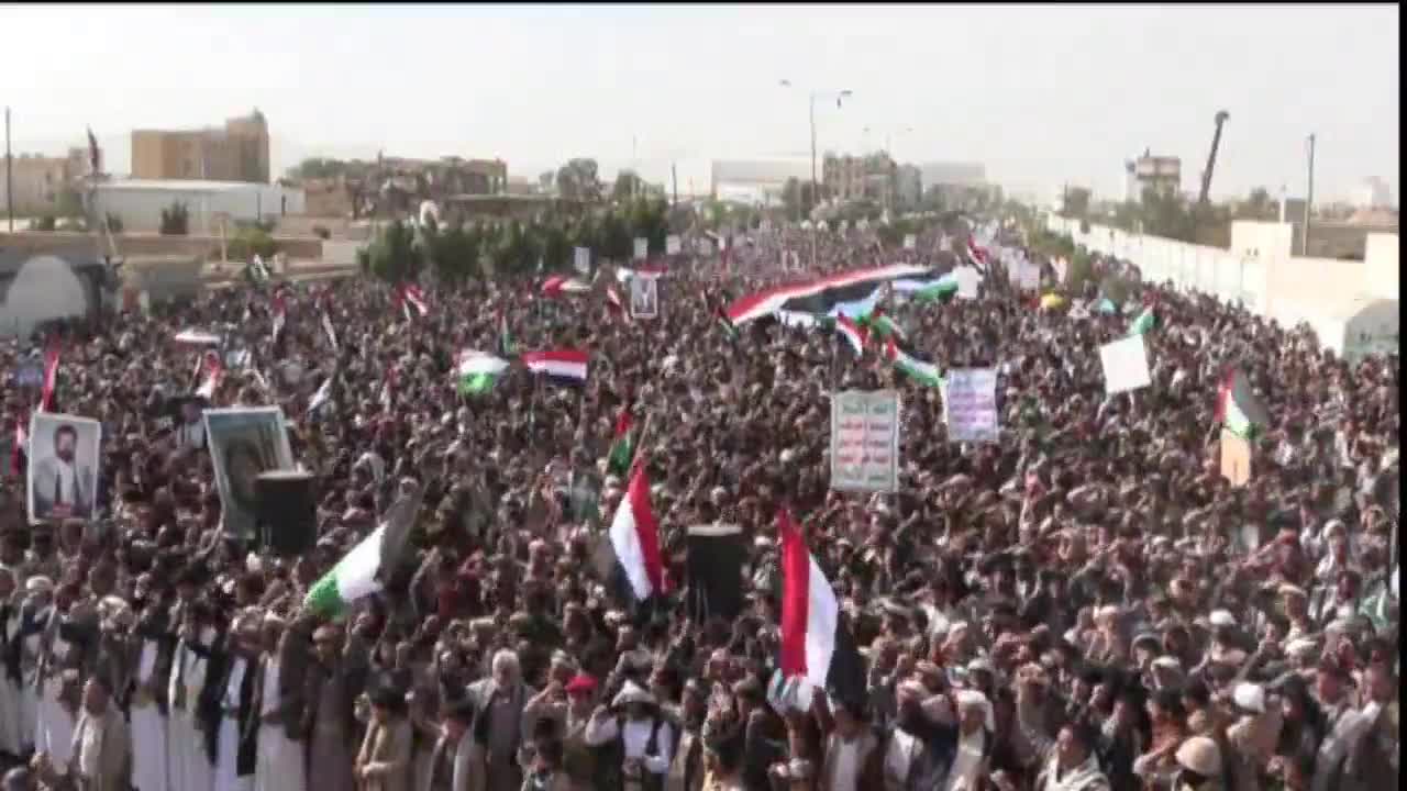 "ثابتون على الموقف مع غزة حتى النصر".. 9 مسيرات كبرى تخرج في صعدة دعمًا للقضية الفلسطينية