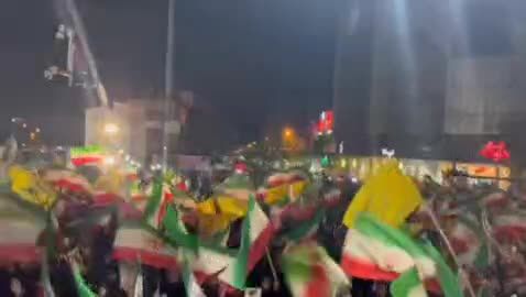 أهالي شرق طهران يحيون ذكرى أربعين الشهيد السيّد خامنئي معبّرين عن المضي بنهج الثورة والتمسك بالوحدة ضدّ العدوان