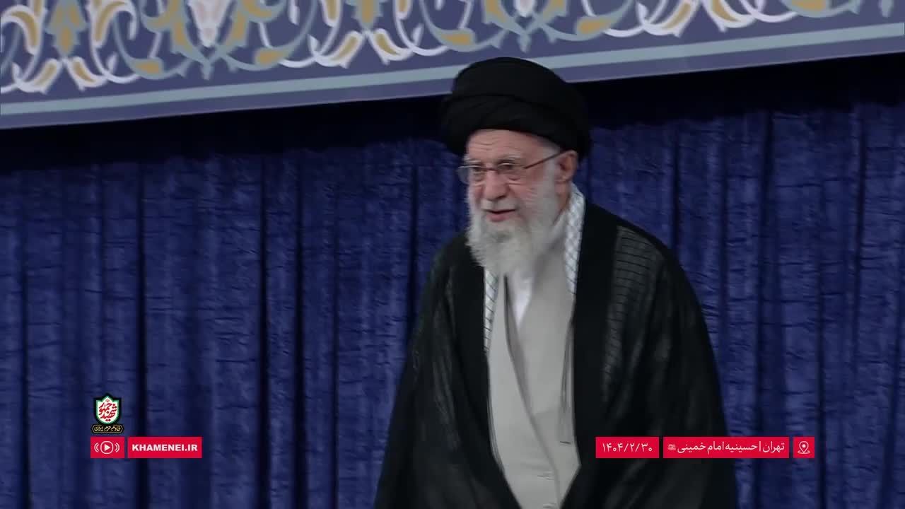 بدء مراسم إحياء الذكرى السنوية لاستشهاد الرئيس الإيراني رئيسي في طهران بحضور الإمام الخامنئي