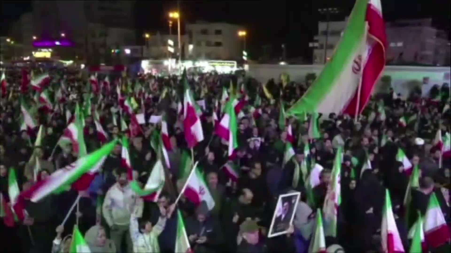 مراسم أربعينية الشهيد الامام السيد علي الخامنئي تشهد حضوراً جماهيرياً واسعاً في طهران