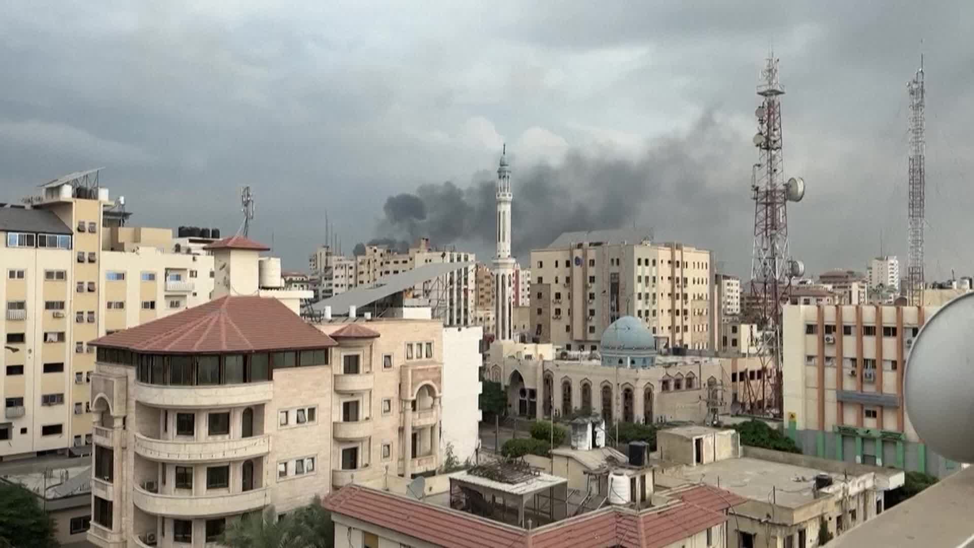 39 يومًا من القصف المتواصل على غزة.. مقاومة شرسة في ظل وضع إنساني كارثي