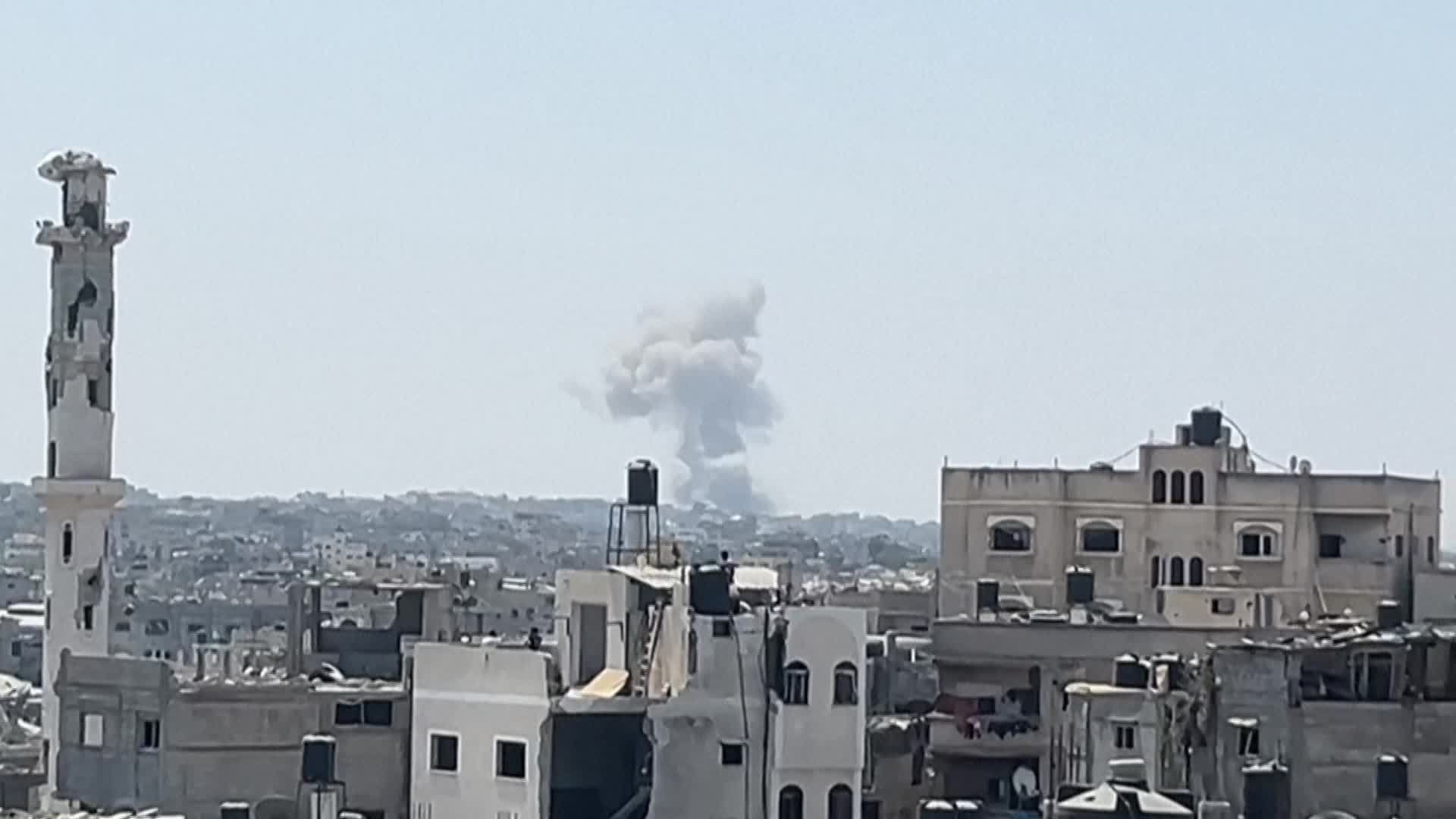 الحرب التدميرية على غزة تدخل يومها الـ 325 تواليًا تزامنًا مع عمليات قصف وتدمير متواصلة