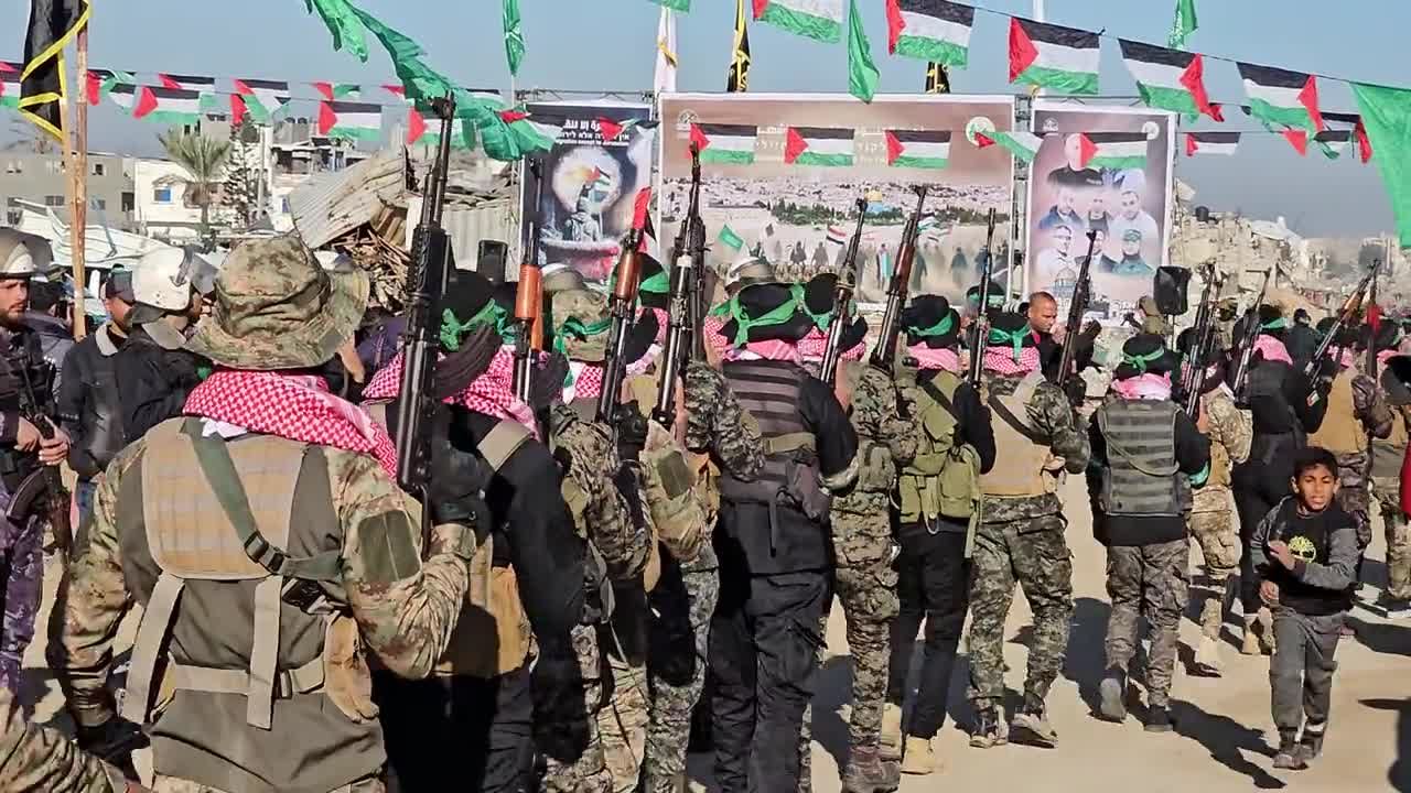 "لا هجرة إلا للقدس".. رسائل جديدة توصلها القسام للاحتلال خلال مراسم إفراجها عن أسراه