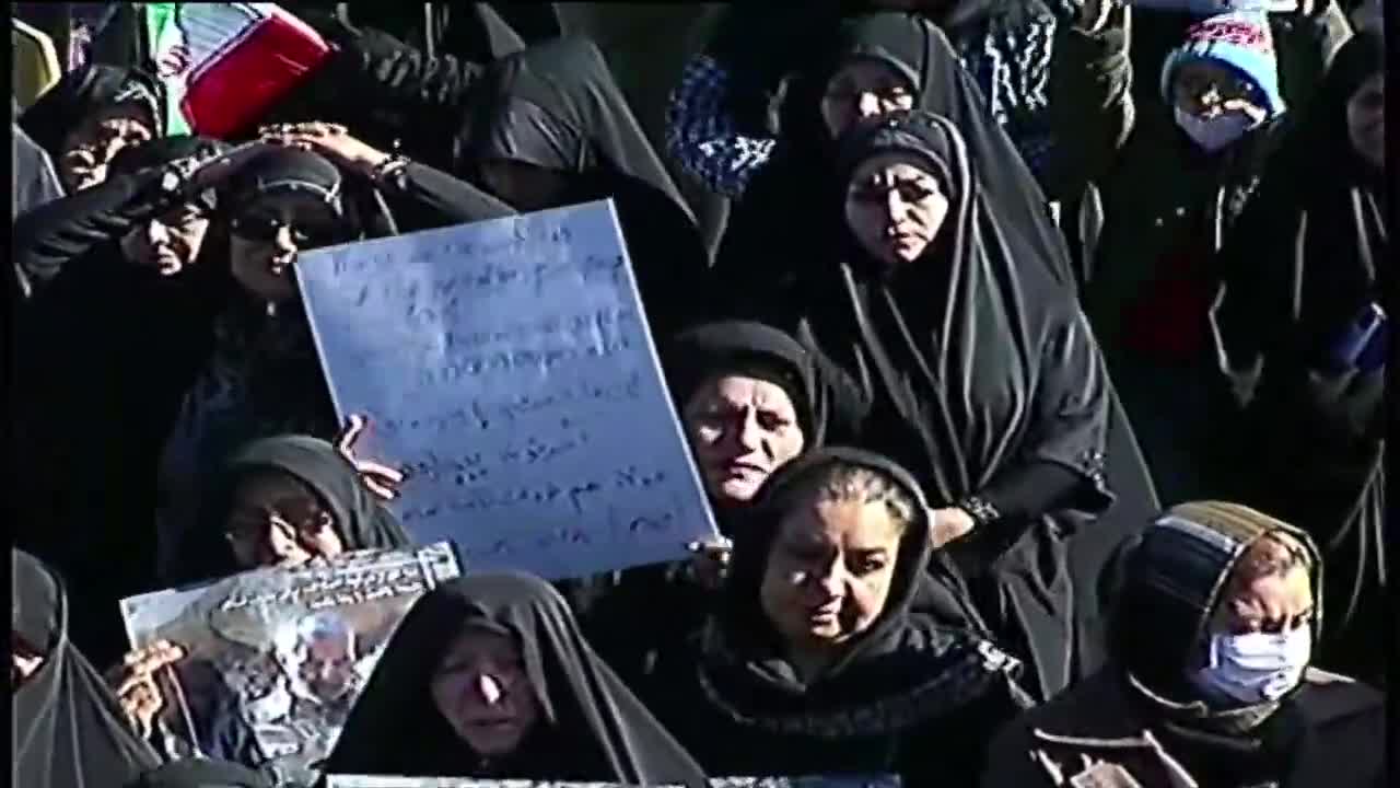بدء مراسم تشييع جثامين شهداء كرمان بحضور السيد رئيسي ومشاركة شعبية وسياسية وعسكرية حاشدة