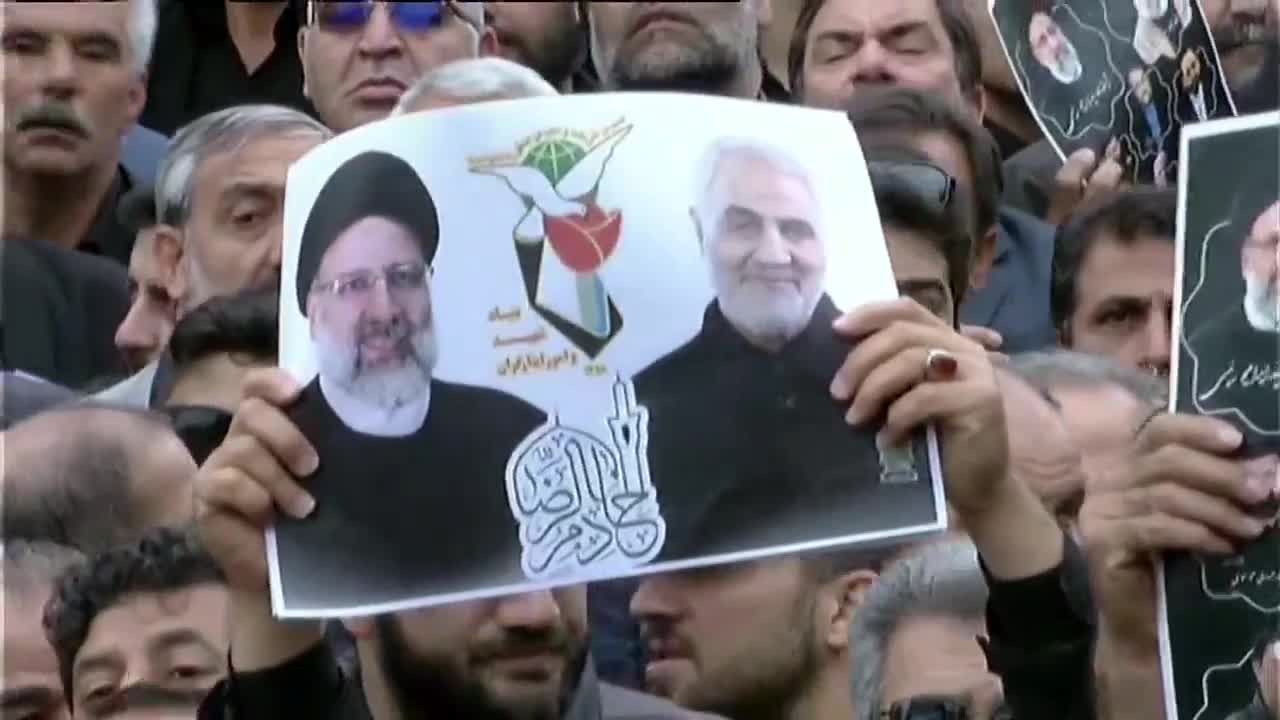 بدء مراسم تشييع جثمان السيد رئيسي ورفاقه في مدينة تبريز بمشاركة آلاف المُعزين