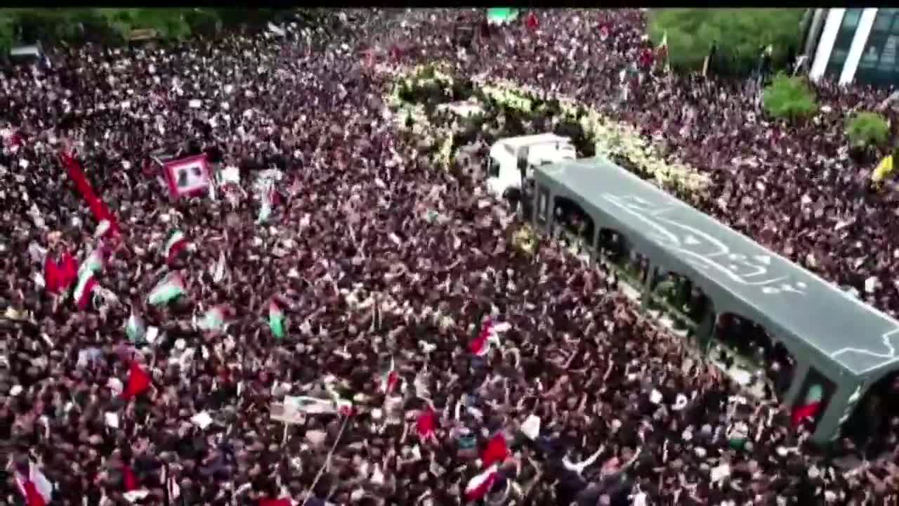 لليوم الثالث على التوالي.. الجموع المليونية تستمر في تشييع جثمان الرئيس الايراني