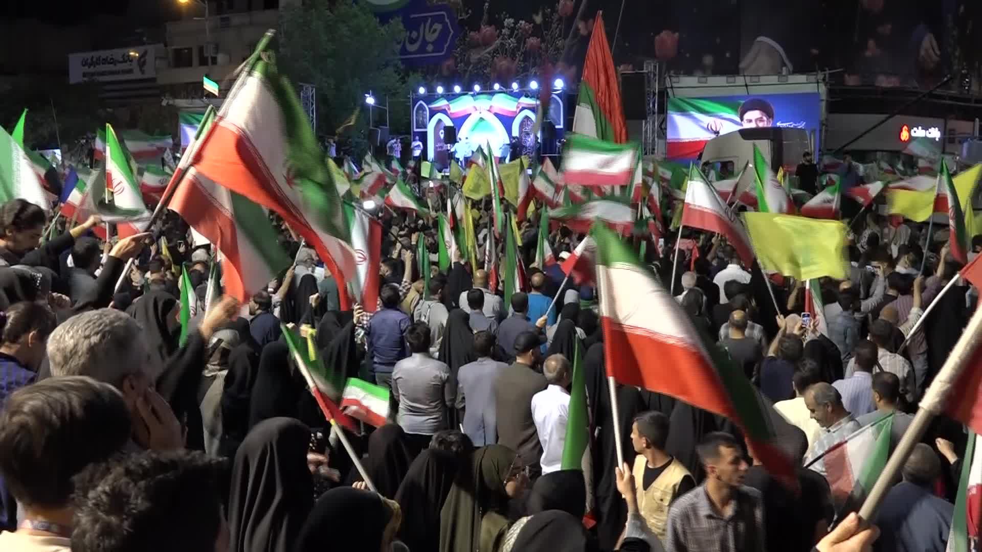تجمع حاشد إحياءً لليوم 90 للتجمعات الشعبية الليلية وسط تأكيد على الوحدة ودعم قوى المقاومة