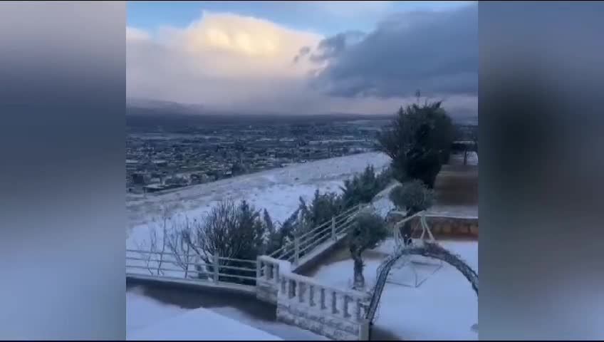 أمطار غزيرة وثلوج كثيفة.. عاصفة ثلجية تضرب لبنان بعد غياب طويل وسط قلق من أزمة المياه والجفاف