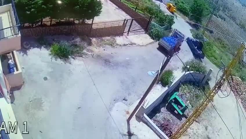 استشهاد مواطن لبناني في غارة من طائرة مسيّرة إسرائيلية استهدفته في بلدة الحنية جنوب لبنان
