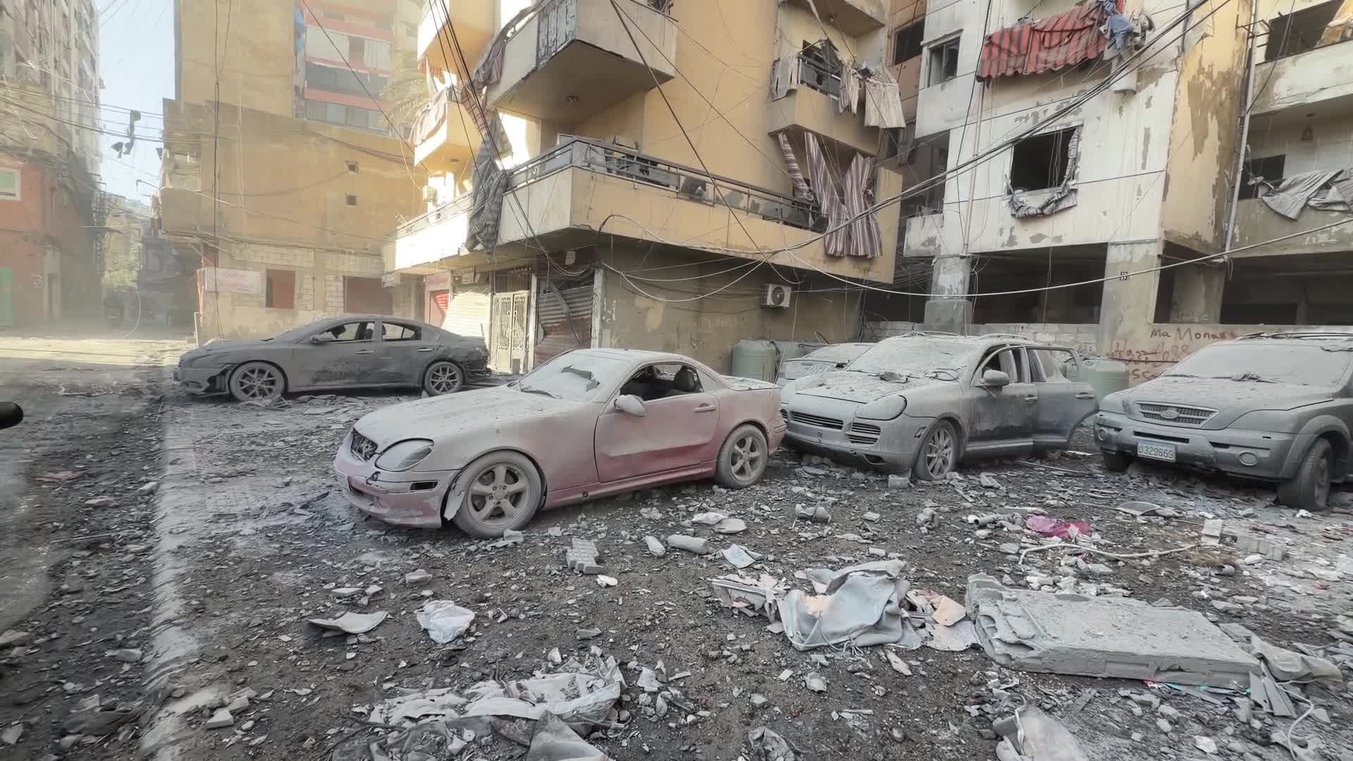 كاميرا UNEWS توثق الدمار في الضاحية الجنوبية عقب الغارات الإسرائيلية فجراً على حارة حريك