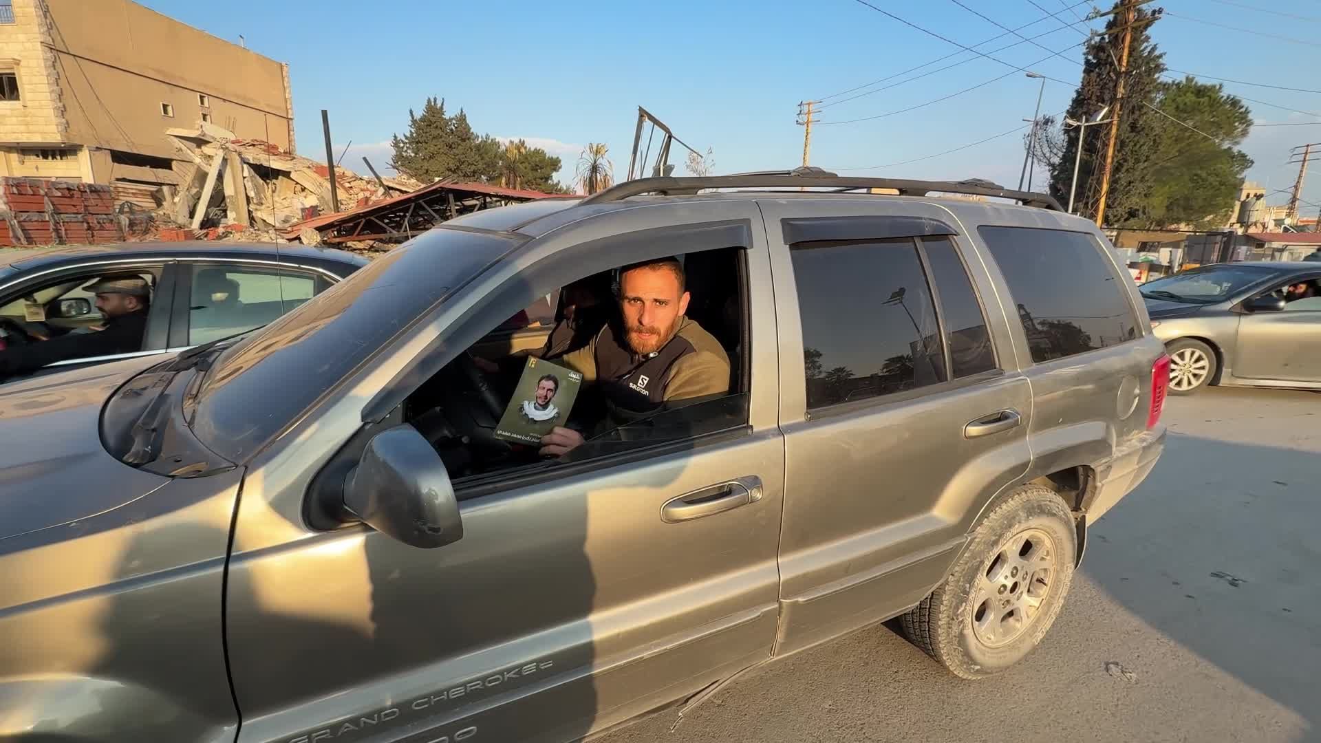 شاب فلسطيني ليونيوز: أُشاطر الجنوبيين فرحتهم والمقاومة إنتصرت على العدو الاسرائيلي
