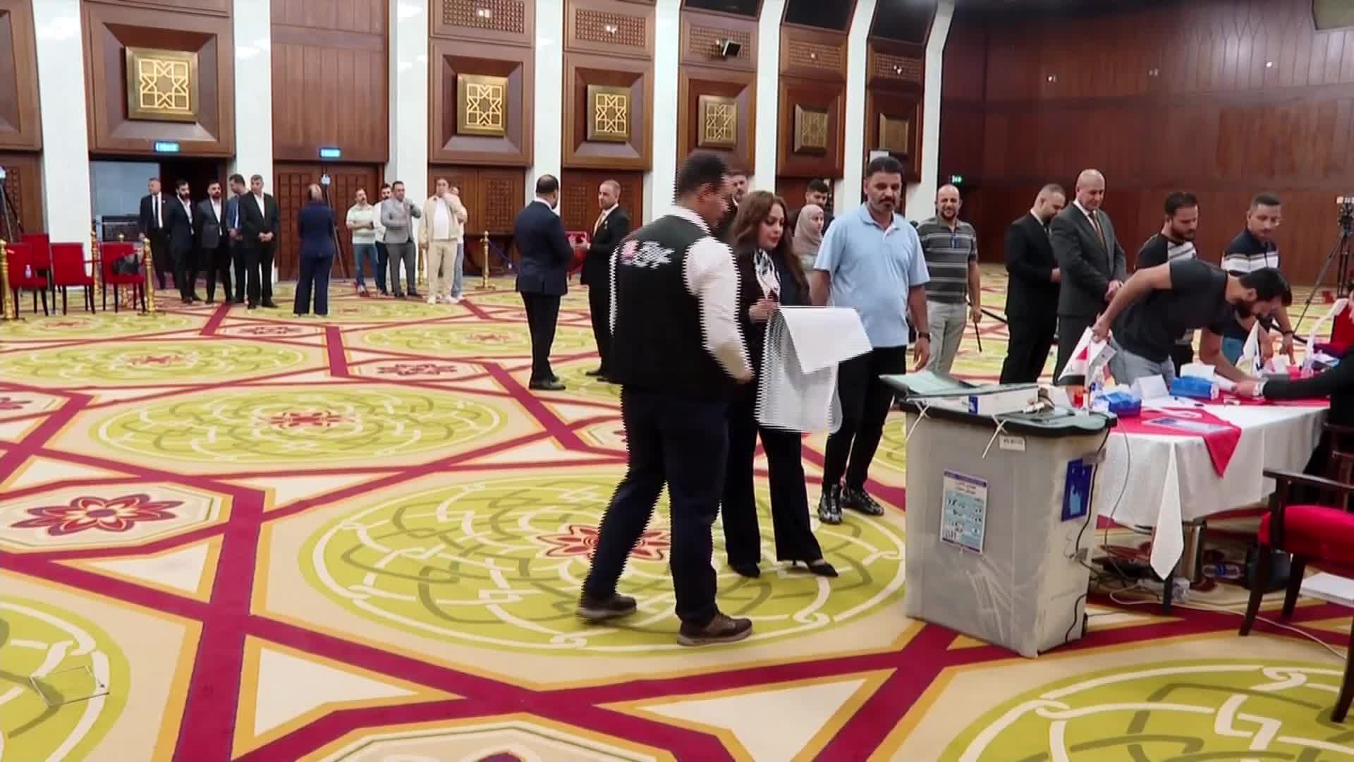 Iraqi Election Commission: No extension of polling time