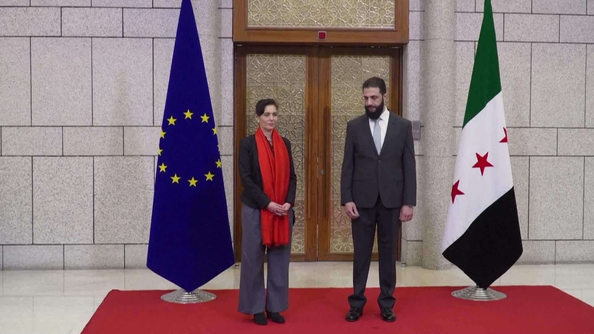 الشرع يلتقي مفوضة الاتحاد الأوروبي لشؤون المساواة وإدارة الأزمات