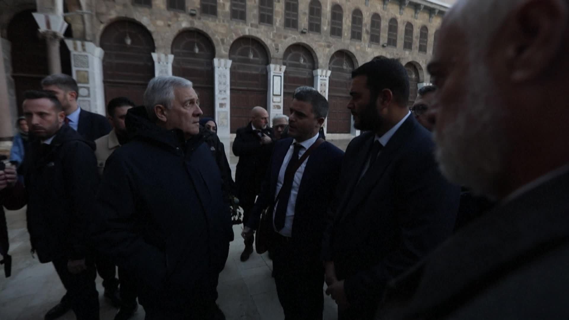 وزير الخارجية الإيطالي في دمشق للقاء الإدارة الجديدة والإعلان عن حزمة مساعدات أوروبية للبلاد