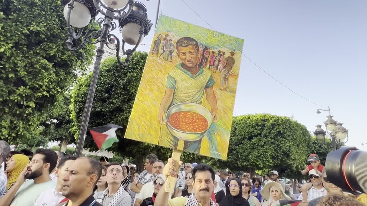 التونسيون يتظاهرون دعماً لغزة: مطالب بفتح معبر رفح وإنهاء الحصار